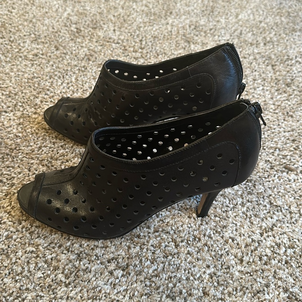 dress shoes black
